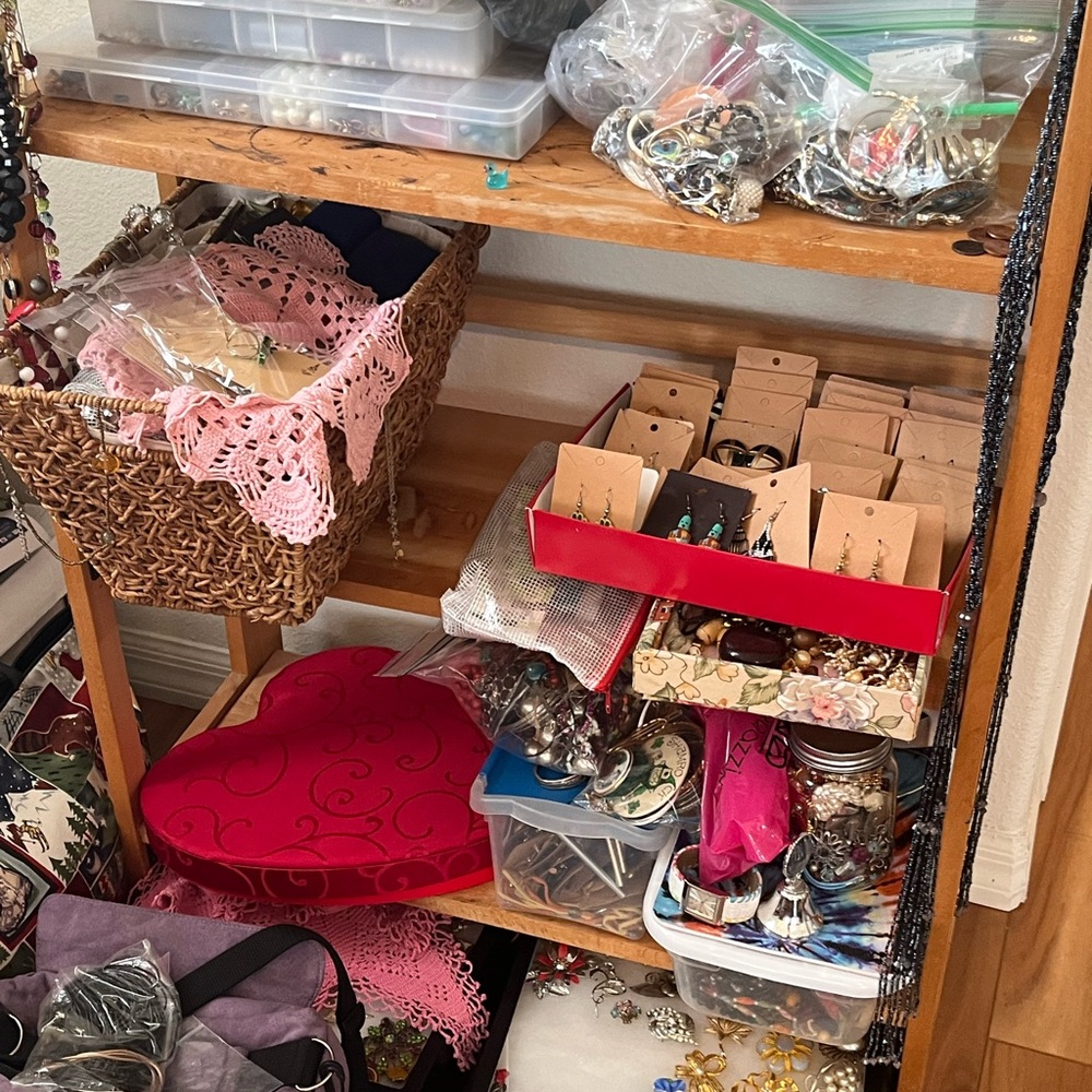 LIVE JEWELRY SHOW!! 8:30pm EST LIKE AND SHARE TO BE NOTIFIED💗♥️💗 - Picture 12 of 14